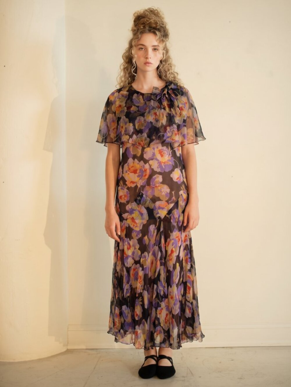 1920s, this drop-waist chiffon dress